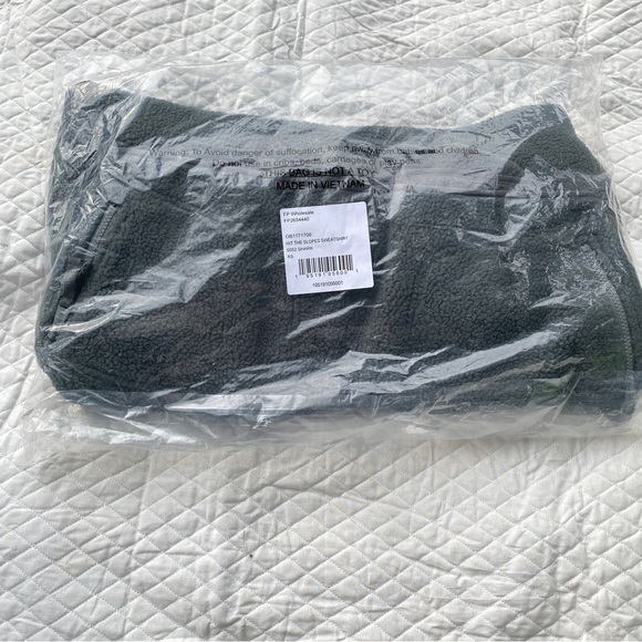 Free People Hit the Slopes Pullover in Shark XS Fleece Sherpa 1/4 Snap Pullover - Picture 8 of 11